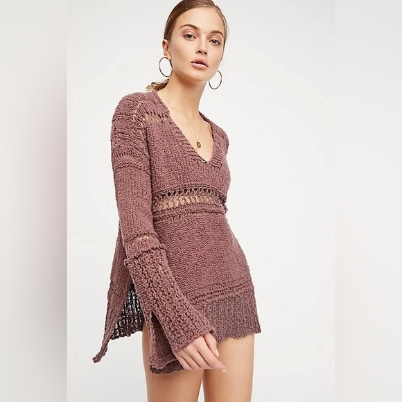 Free People Sweaters - Excellent Condition Free People Belong to You V Neck Sweater